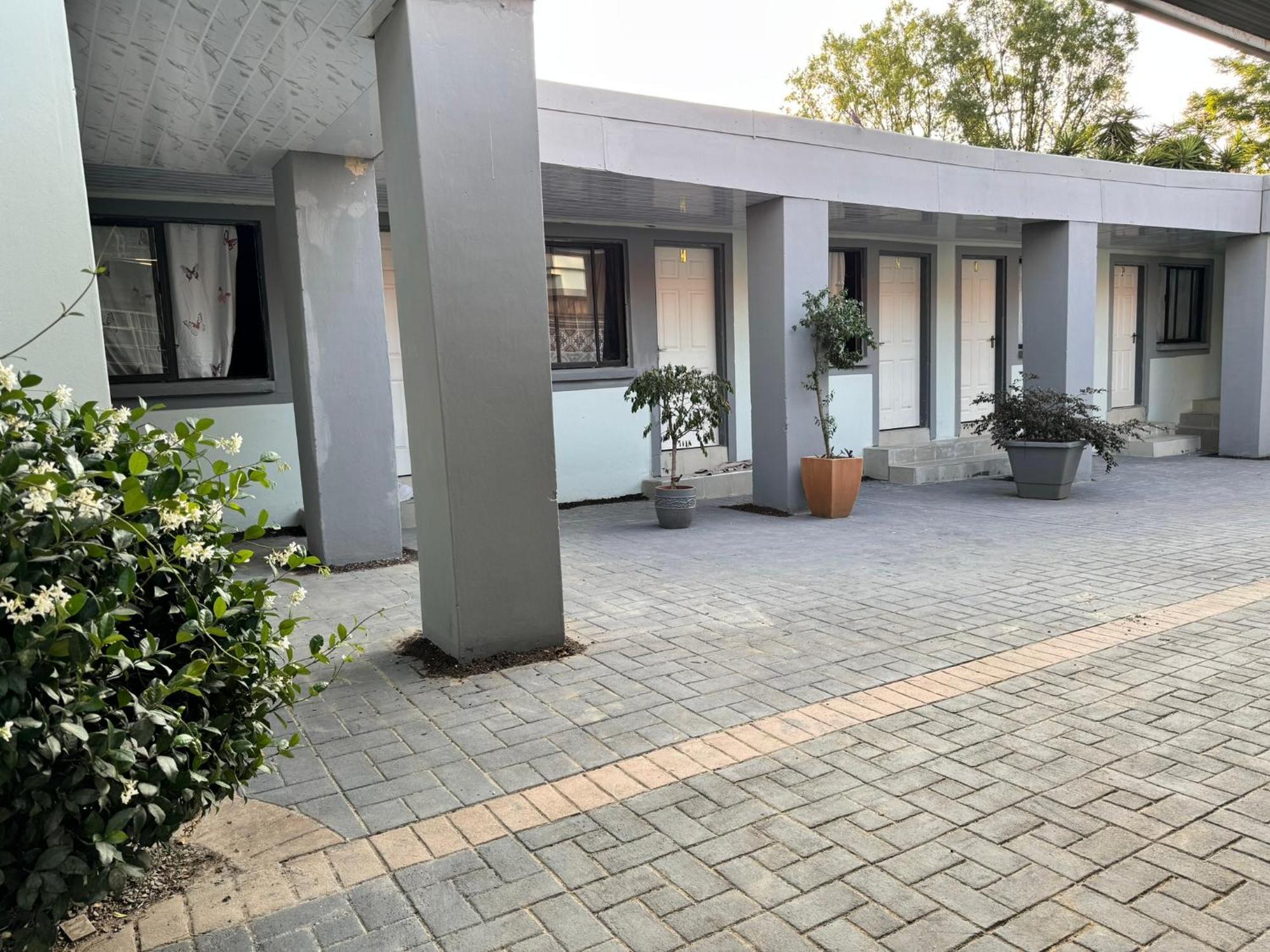 Blue Lantern Bed And Breakfast Kempton Park Extérieur photo