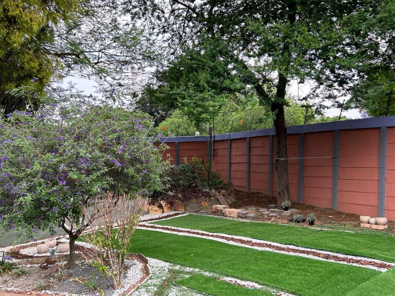 Blue Lantern Bed And Breakfast Kempton Park Extérieur photo
