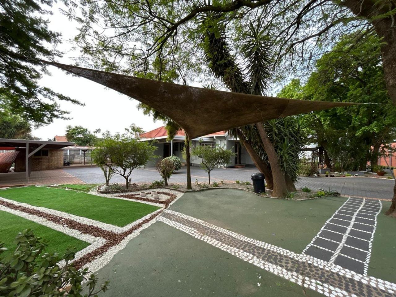 Blue Lantern Bed And Breakfast Kempton Park Extérieur photo