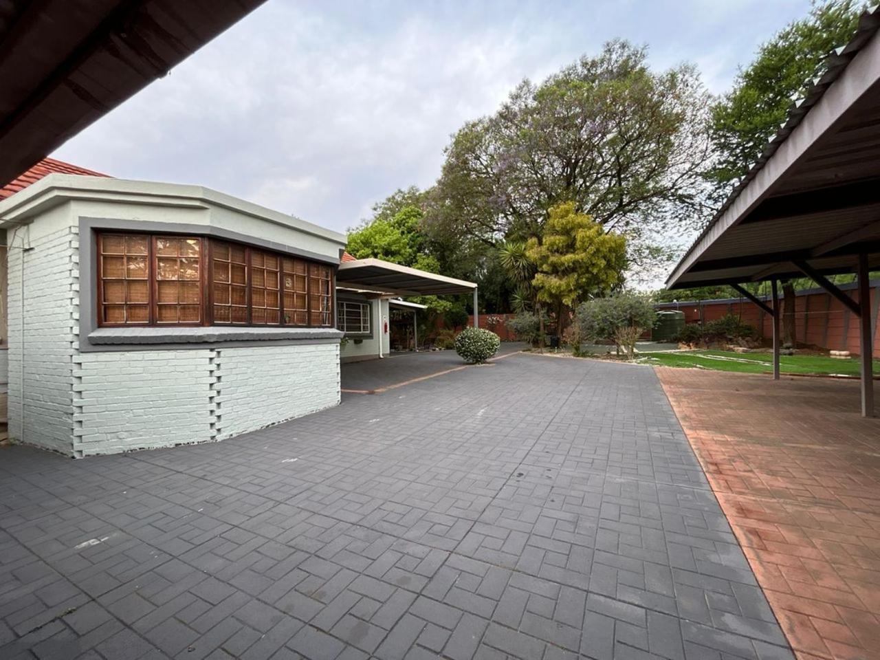Blue Lantern Bed And Breakfast Kempton Park Extérieur photo