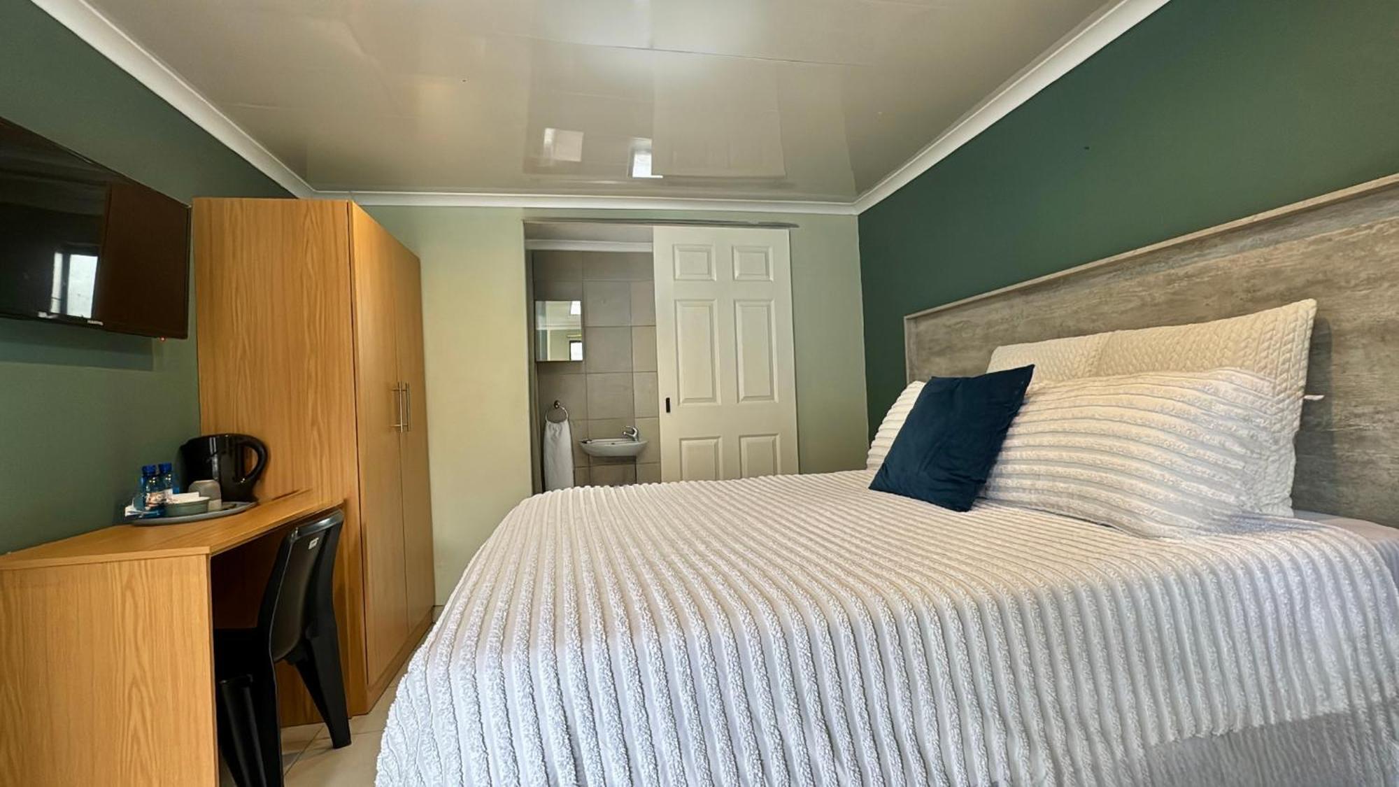Blue Lantern Bed And Breakfast Kempton Park Extérieur photo